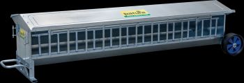 Lämmer-Futterautomat, L= 2,44 m, fahrbar Inhalt ca. 240 ltr., mit Dach, verzinkt