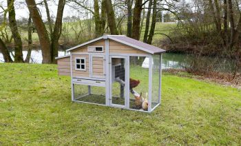 Hühnerstall Bonny m. Metallrahmen am Boden