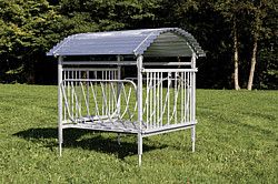 Viereckraufe mit Dach